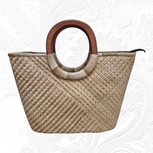 Handmade Woven Pandan Leaves Naturak Colot Tote Bag with Wooden Handles, Large
